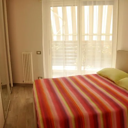 New, Modern Apt, Near With Ac, Terrace & Parking Roquebrune-Cap-Martin